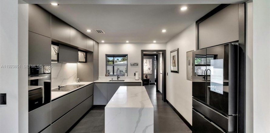 Дом в Окленд-Парк, Флорида 3 спальни, 154.22м2 № 1982881