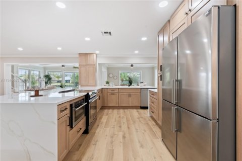 House in Vero Beach, Florida 4 bedrooms, 306.3 sq.m. № 2002818 - photo 8