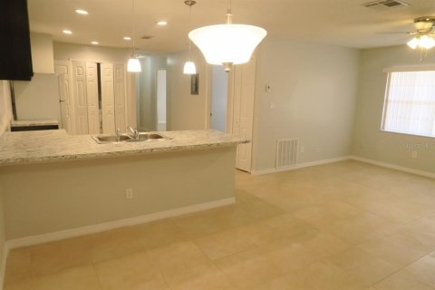 Townhouse in Orlando, Florida 3 bedrooms, 115.57 sq.m. № 2236652 - photo 4