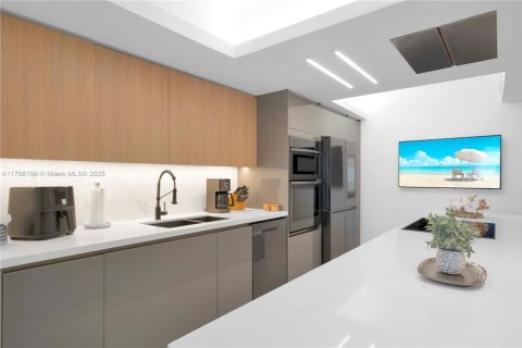 Купить кондоминиум в Дорал, Флорида 3 спальни, 158.86м2, № 1704048 - фото 9
