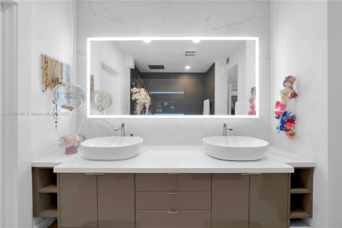 Купить кондоминиум в Дорал, Флорида 3 спальни, 158.86м2, № 1704048 - фото 26