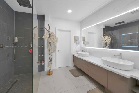 Купить кондоминиум в Дорал, Флорида 3 спальни, 158.86м2, № 1704048 - фото 25