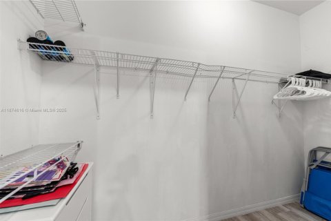 Copropriété à louer à Miami, Floride: 3 chambres, 113.71 m2 № 1922874 - photo 15