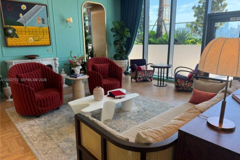 Condominio en venta en Miami, Florida № 2155953 - foto 12