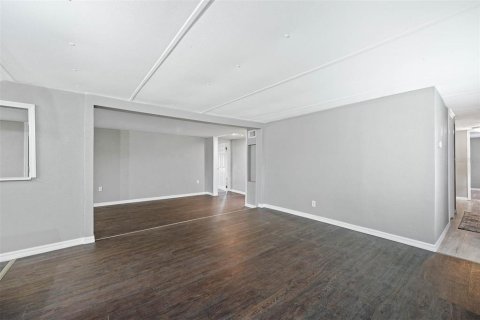 House in Orlando, Florida 4 bedrooms, 153.85 sq.m. № 1379805 - photo 11