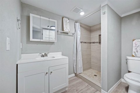 House in Orlando, Florida 4 bedrooms, 153.85 sq.m. № 1379805 - photo 19