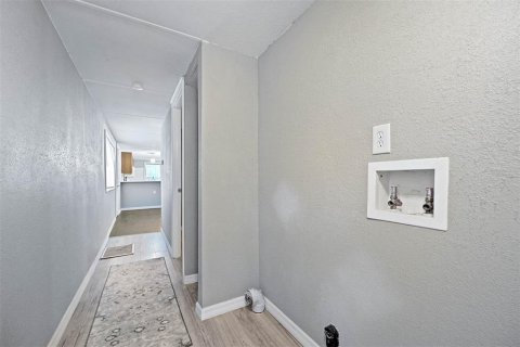 House in Orlando, Florida 4 bedrooms, 153.85 sq.m. № 1379805 - photo 28