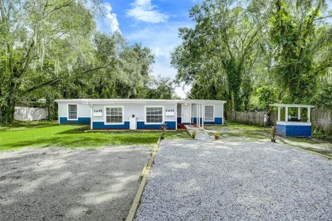 House in Orlando, Florida 4 bedrooms, 153.85 sq.m. № 1379805 - photo 1