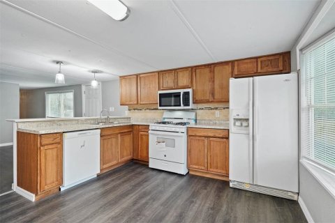 House in Orlando, Florida 4 bedrooms, 153.85 sq.m. № 1379805 - photo 15