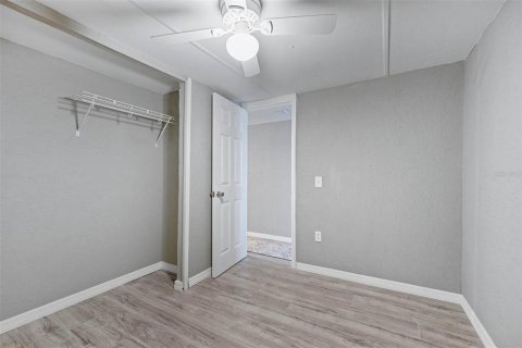 House in Orlando, Florida 4 bedrooms, 153.85 sq.m. № 1379805 - photo 27