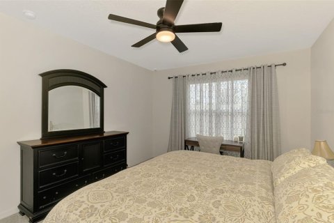 House in Bradenton, Florida 4 bedrooms, 169.83 sq.m. № 2200179 - photo 27