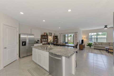 House in Bradenton, Florida 4 bedrooms, 169.83 sq.m. № 2200179 - photo 9