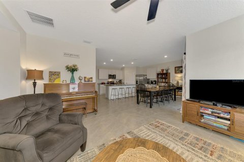 House in Bradenton, Florida 4 bedrooms, 169.83 sq.m. № 2200179 - photo 25
