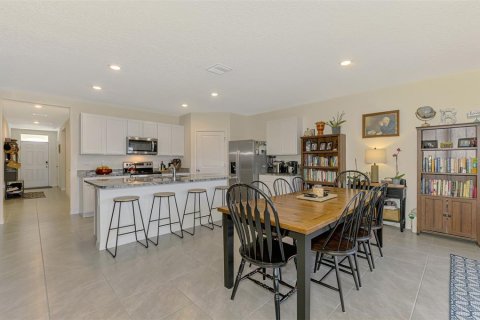 House in Bradenton, Florida 4 bedrooms, 169.83 sq.m. № 2200179 - photo 19