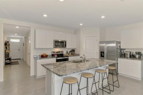 House in Bradenton, Florida 4 bedrooms, 169.83 sq.m. № 2200179 - photo 10