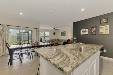 House in Bradenton, Florida 4 bedrooms, 169.83 sq.m. № 2200179 - photo 16