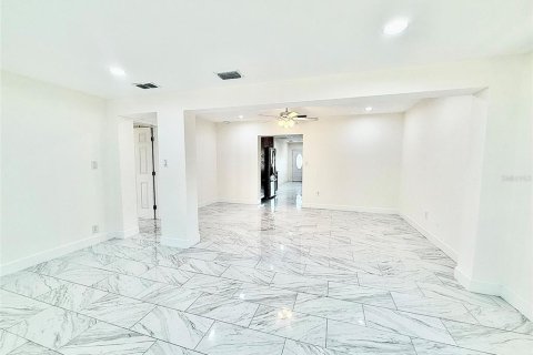 Villa ou maison à louer à Clearwater, Floride: 3 chambres, 153.29 m2 № 2103637 - photo 9