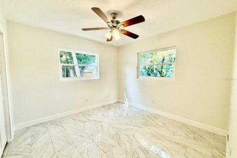 Villa ou maison à louer à Clearwater, Floride: 3 chambres, 153.29 m2 № 2103637 - photo 14