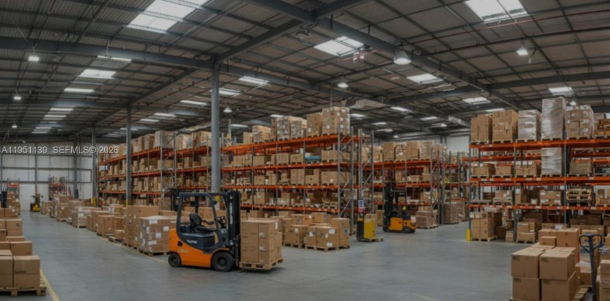 Commercial property in Miami, Florida № 2006036