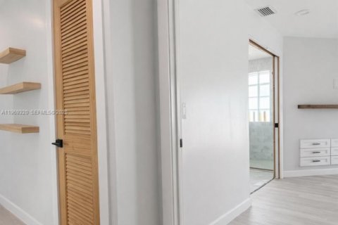 Casa en venta en Dania Beach, Florida, 3 dormitorios, 153.57 m2 № 2030611 - foto 6