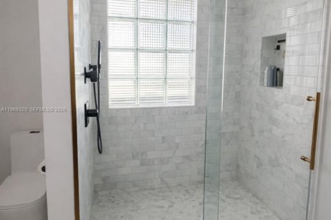 Casa en venta en Dania Beach, Florida, 3 dormitorios, 153.57 m2 № 2030611 - foto 11