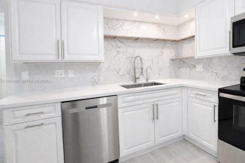 Casa en venta en Dania Beach, Florida, 3 dormitorios, 153.57 m2 № 2030611 - foto 23