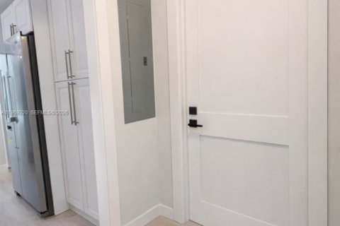 Casa en venta en Dania Beach, Florida, 3 dormitorios, 153.57 m2 № 2030611 - foto 24