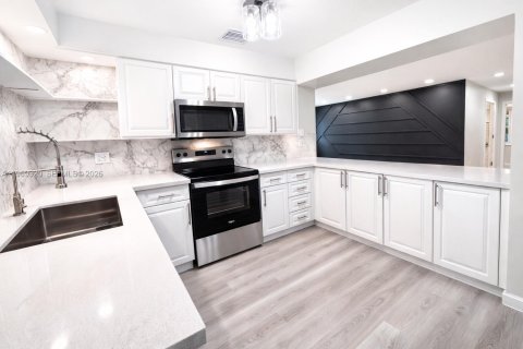 Casa en venta en Dania Beach, Florida, 3 dormitorios, 153.57 m2 № 2030611 - foto 21