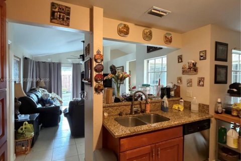 Купить виллу или дом в Майами, Флорида 4 спальни, 157.47м2, № 2023414 - фото 10