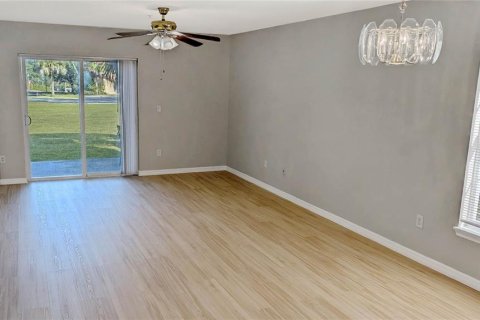 Touwnhouse à vendre à Apopka, Floride: 3 chambres, 141.49 m2 № 2096657 - photo 11