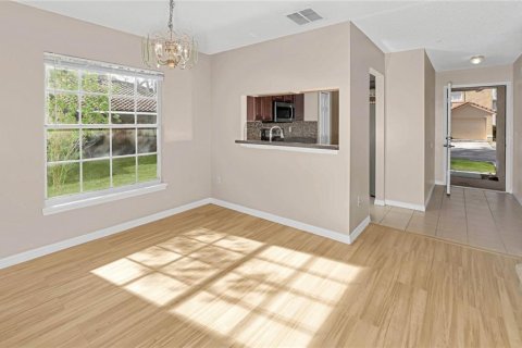 Touwnhouse à vendre à Apopka, Floride: 3 chambres, 141.49 m2 № 2096657 - photo 6