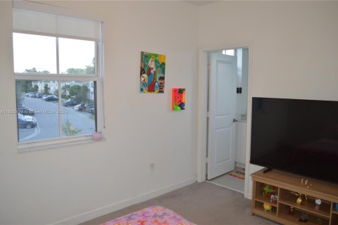 Townhouse in Homestead, Florida 3 bedrooms, 123.37 sq.m. № 1946786 - photo 27