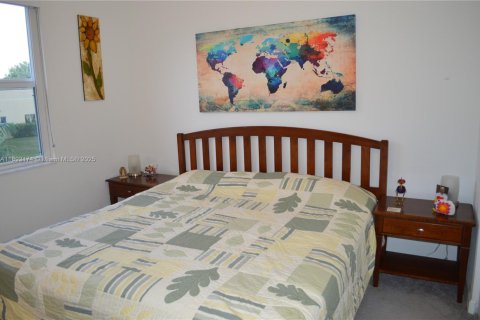 Townhouse in Homestead, Florida 3 bedrooms, 123.37 sq.m. № 1946786 - photo 22