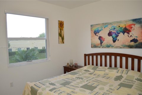 Townhouse in Homestead, Florida 3 bedrooms, 123.37 sq.m. № 1946786 - photo 21