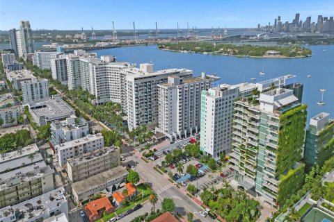 Condo in Miami Beach, Florida, 2 bedrooms № 2154826 - photo 23
