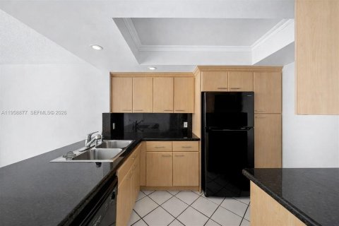 Condo in Miami Beach, Florida, 2 bedrooms № 2154826 - photo 6