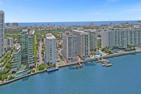 Condo in Miami Beach, Florida, 2 bedrooms № 2154826 - photo 29