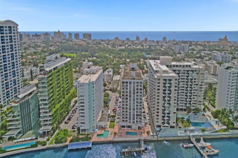 Condo in Miami Beach, Florida, 2 bedrooms № 2154826 - photo 26