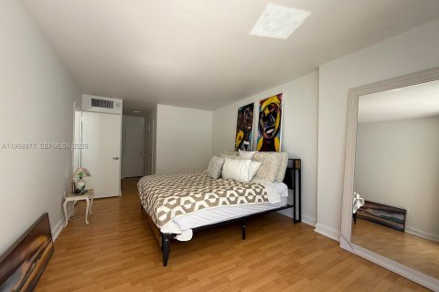 Condo in Miami Beach, Florida, 2 bedrooms № 2154826 - photo 9