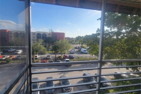 Copropriété à vendre à Lauderhill, Floride: 2 chambres, 89.09 m2 № 1942819 - photo 8