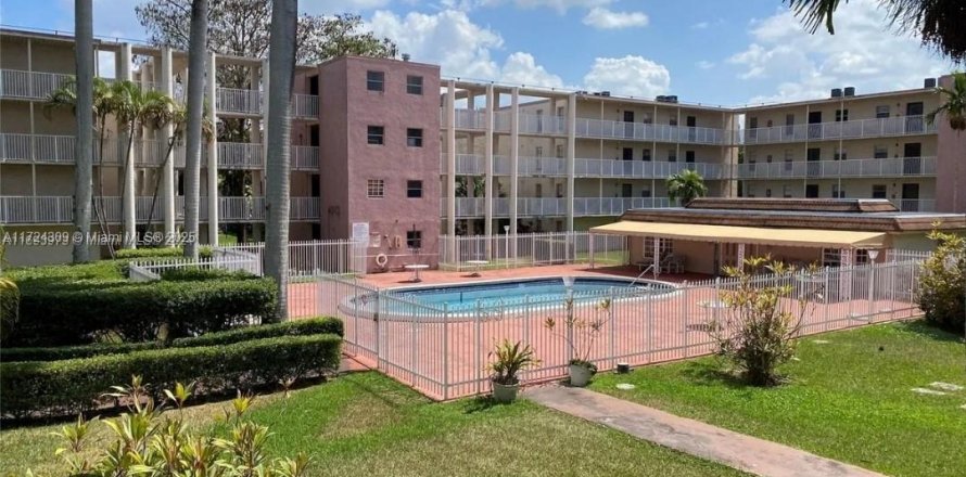 Condo à Lauderhill, Floride, 2 chambres № 1942819