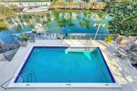 Купить кондоминиум в Корал-Гейблс, Флорида 2 спальни, 96.43м2, № 2013569 - фото 2