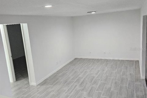 Casa en venta en Valrico, Florida, 4 dormitorios, 161.19 m2 № 2166987 - foto 13