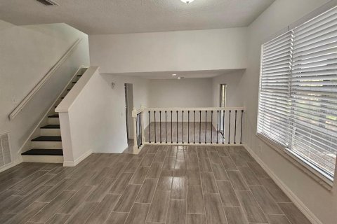Casa en venta en Valrico, Florida, 4 dormitorios, 161.19 m2 № 2166987 - foto 5
