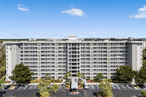 Condominio en venta en Pompano Beach, Florida, 3 dormitorios, 150.5 m2 № 2049968 - foto 27