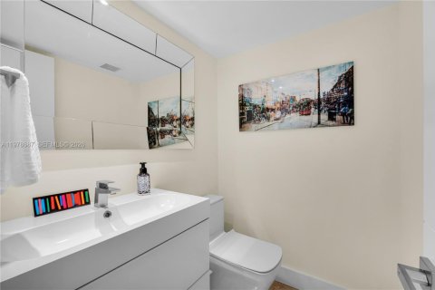 Condominio en venta en Pompano Beach, Florida, 3 dormitorios, 150.5 m2 № 2049968 - foto 24