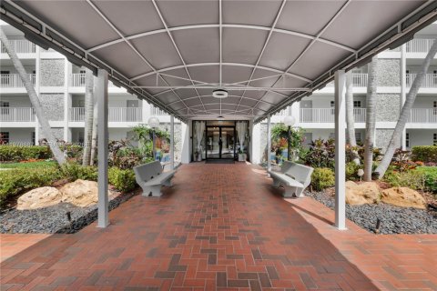 Condominio en venta en Pompano Beach, Florida, 3 dormitorios, 150.5 m2 № 2049968 - foto 26