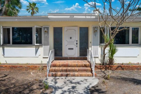 Villa ou maison à vendre à Saint Pete Beach, Floride: 2 chambres, 160.54 m2 № 1609579 - photo 17