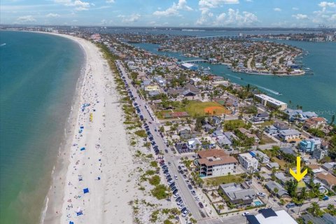 Villa ou maison à vendre à Saint Pete Beach, Floride: 2 chambres, 160.54 m2 № 1609579 - photo 16