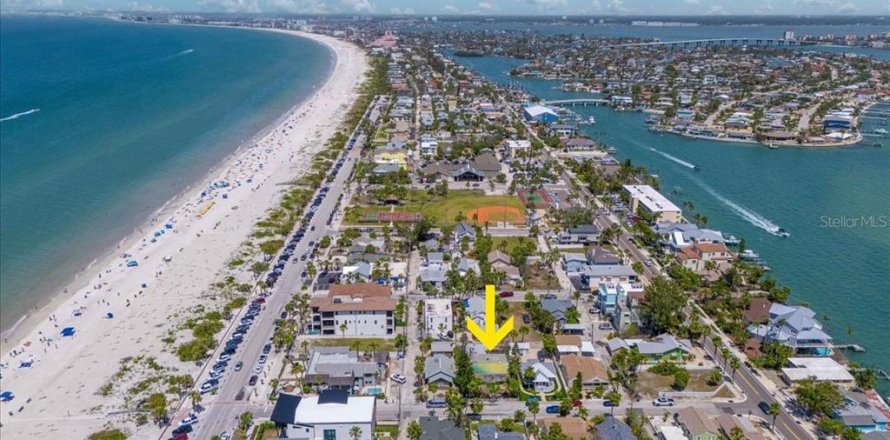 Villa ou maison à Saint Pete Beach, Floride 2 chambres, 160.54 m2 № 1609579